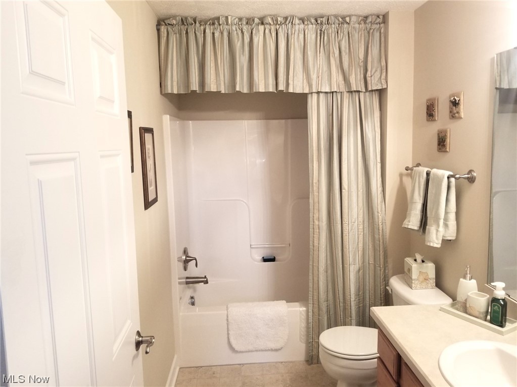 Villas/Waterford Xing Condo - Residential