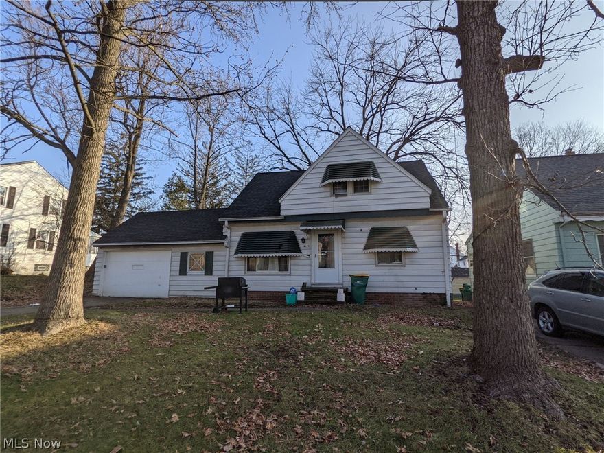 Single family investment property. Part of a 30 package deal. Entered for Comp Purposes Only.