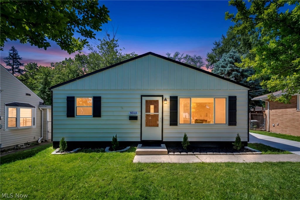 Photo of 9313 Crestwood Drive, Cleveland, OH 44130 (MLS # 5217624)