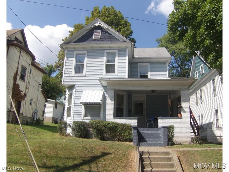 Clean duplex, HUD approved. One empty. Upstairs move-in ready. Utilities included in rent. Owner pays utilities. Motivated seller - make decent offer!  Elem: Jefferson Elementary School  Elem/Bus: N  JrHigh: Van Devender Jr. High School  JrHigh/Bus: N  High: Parkersburg High  High/Bus: N  Fire: CIT  Police: CTY  PossFreeGas: N  ;GAR= 1 Car Det, ;PRKG= On Street, ;SQFT=Unit 1 SQFT= 1000 , Unit 2 SQFT= 1000 ,