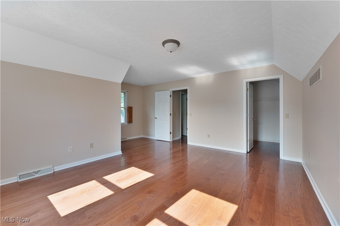 Whispering Stream Estate - Residential