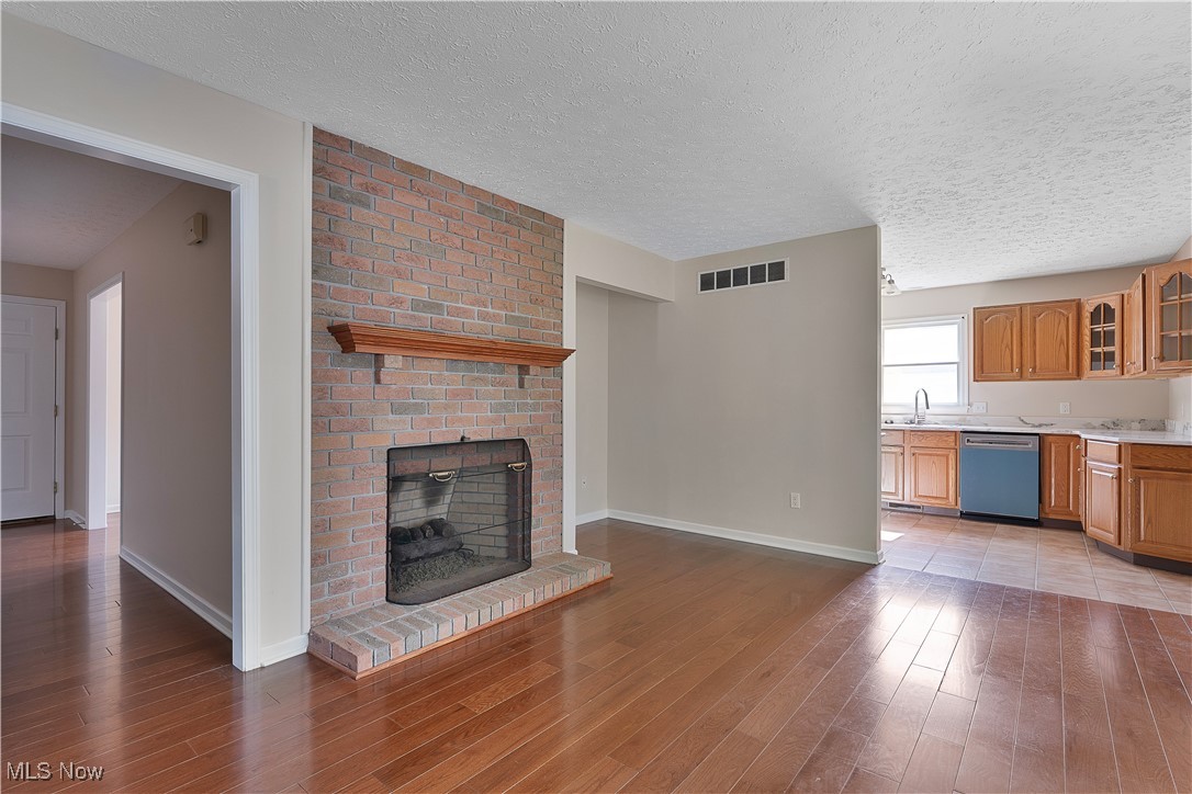 Whispering Stream Estate - Residential