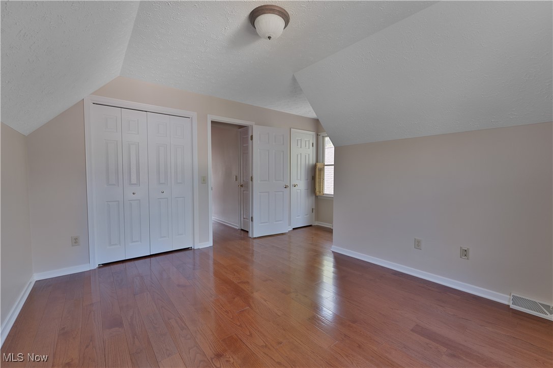 Whispering Stream Estate - Residential