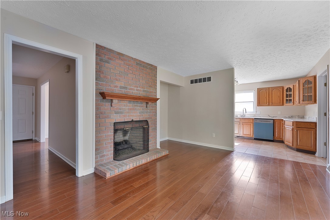 Whispering Stream Estate - Residential