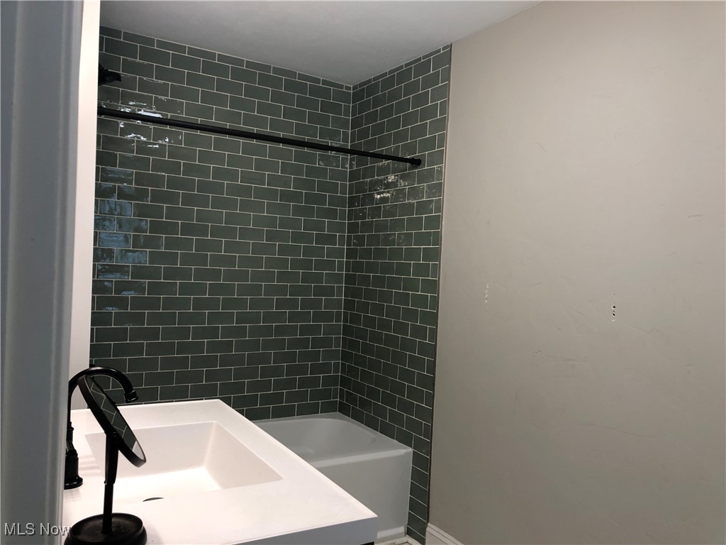 Medina - Residential