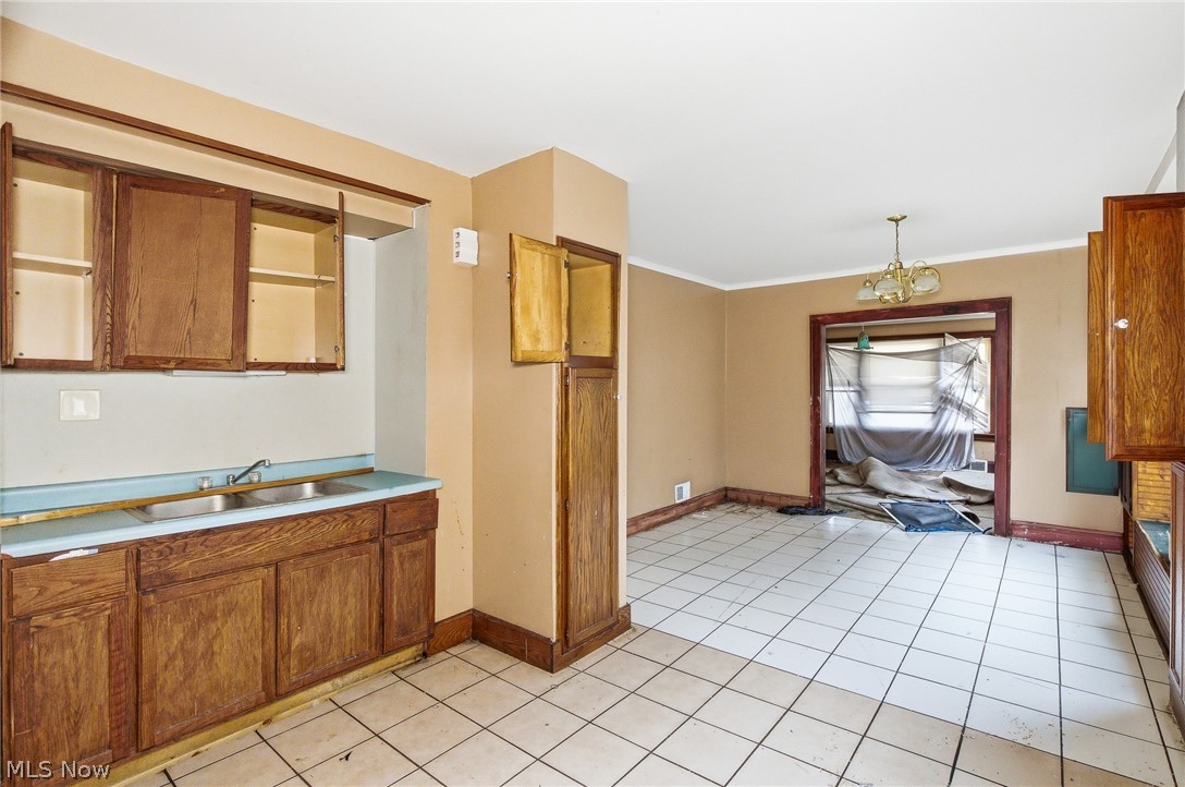 Berwald-Stewart Cos Colonial - Residential Income