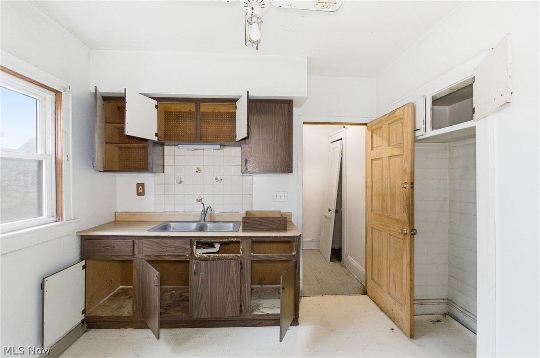 Berwald-Stewart Cos Colonial - Residential Income