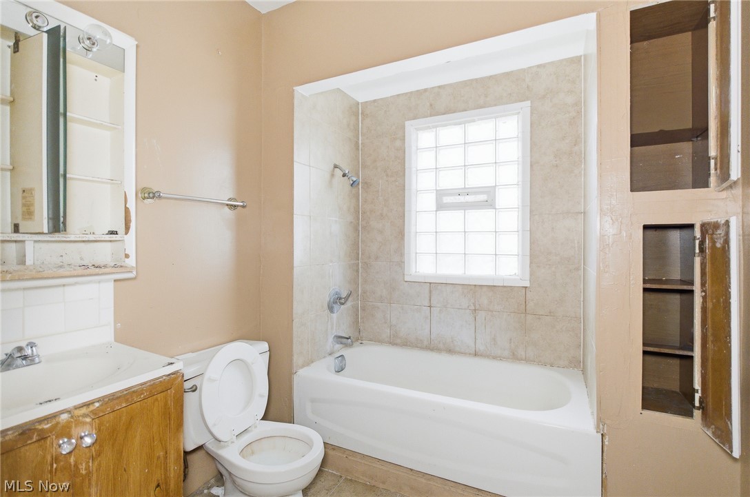 Berwald-Stewart Cos Colonial - Residential Income