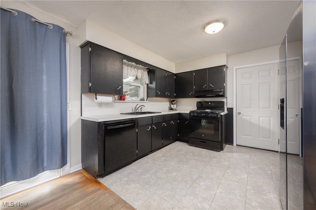 3399 Stillmeadow Avenue, Canton, Ohio image 13