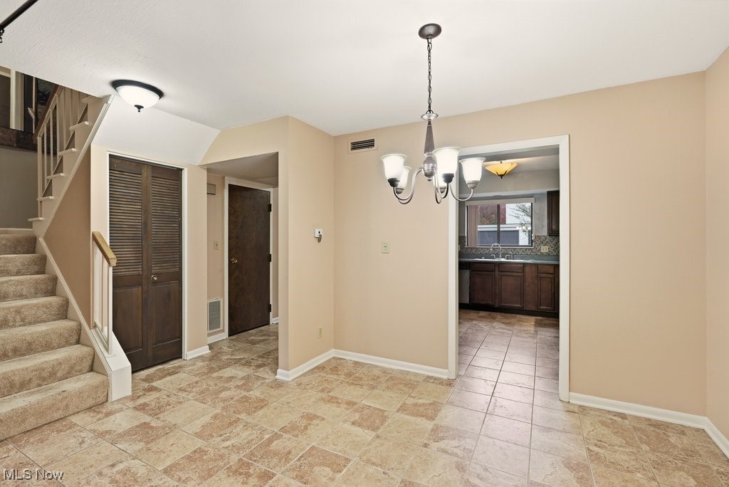 Oak Knolls Condo - Residential