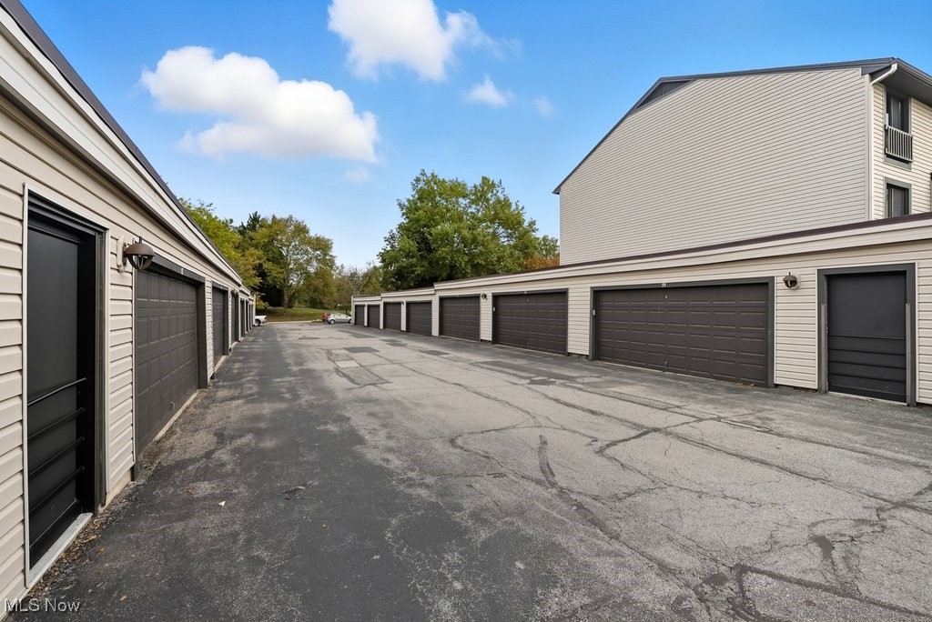 Oak Knolls Condo - Residential