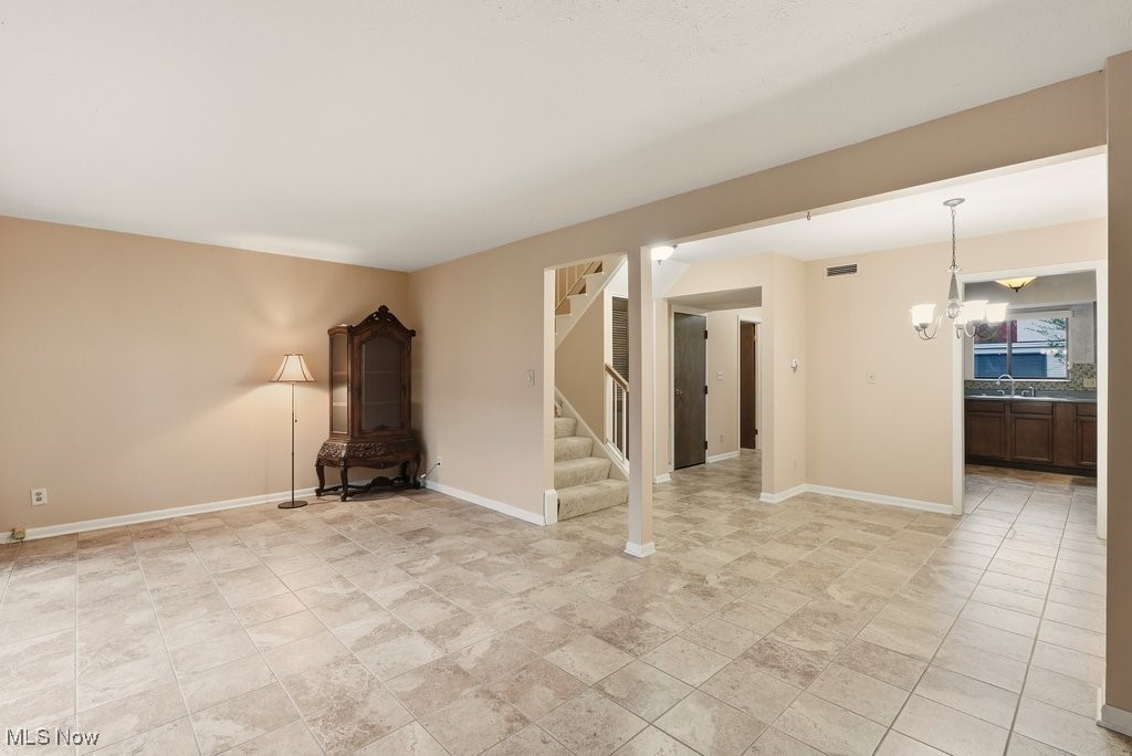 Oak Knolls Condo - Residential