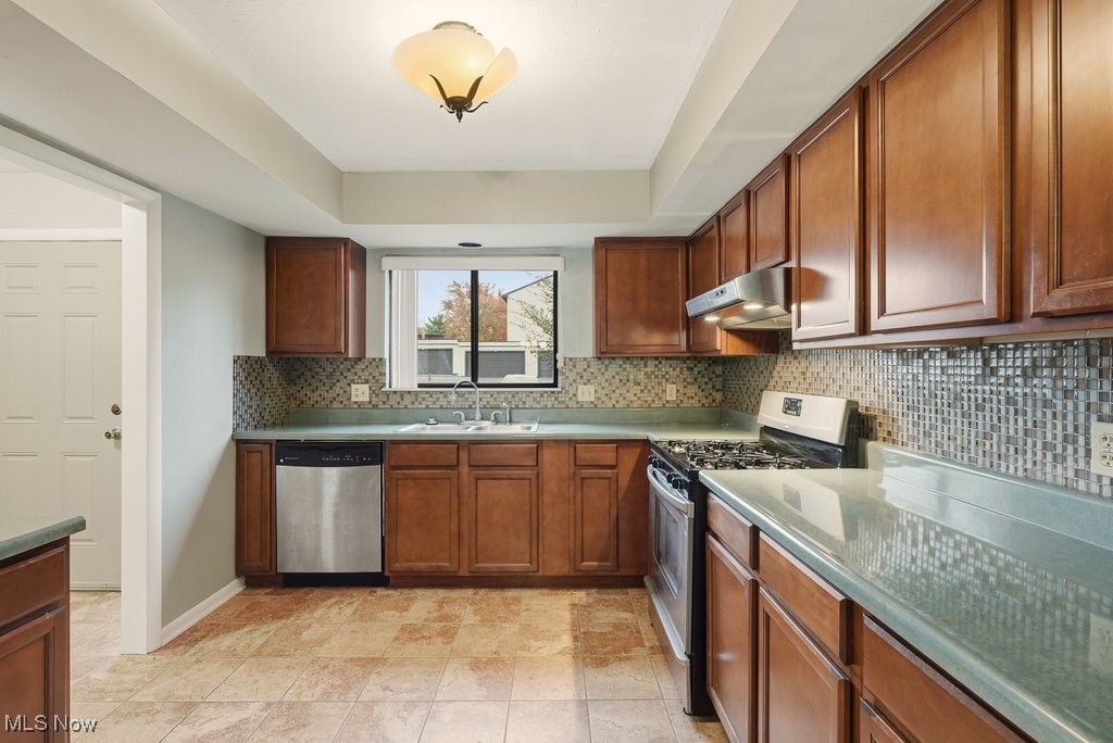 Oak Knolls Condo - Residential