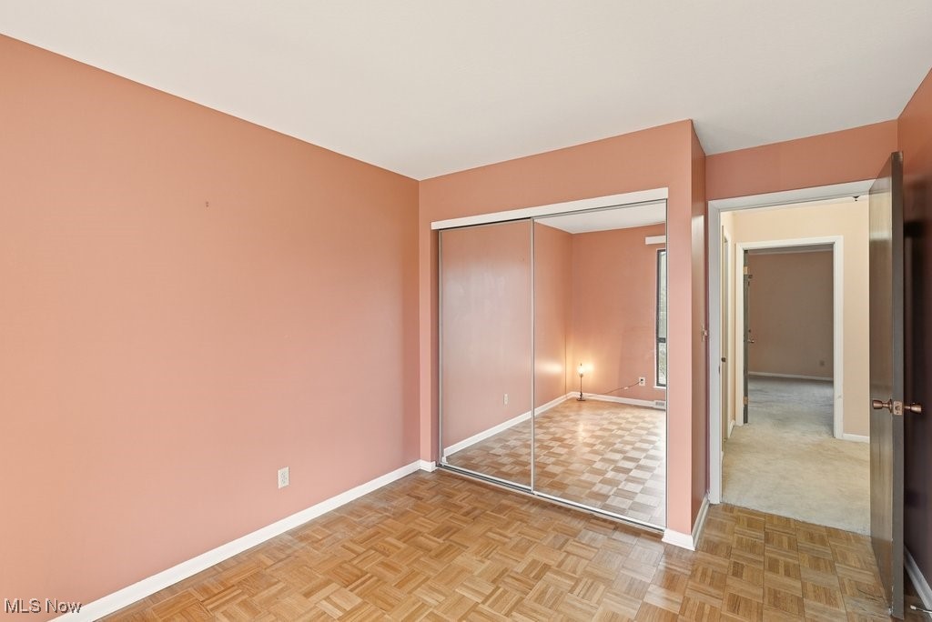 Oak Knolls Condo - Residential