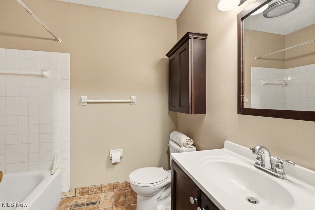 Oak Knolls Condo - Residential