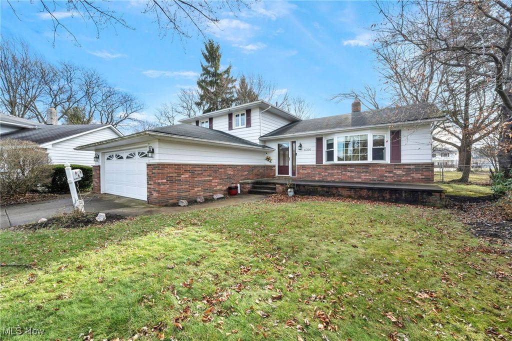 Photo of 6366 Dunfield Drive, Mayfield Heights, OH 44143 (MLS # 5181283)