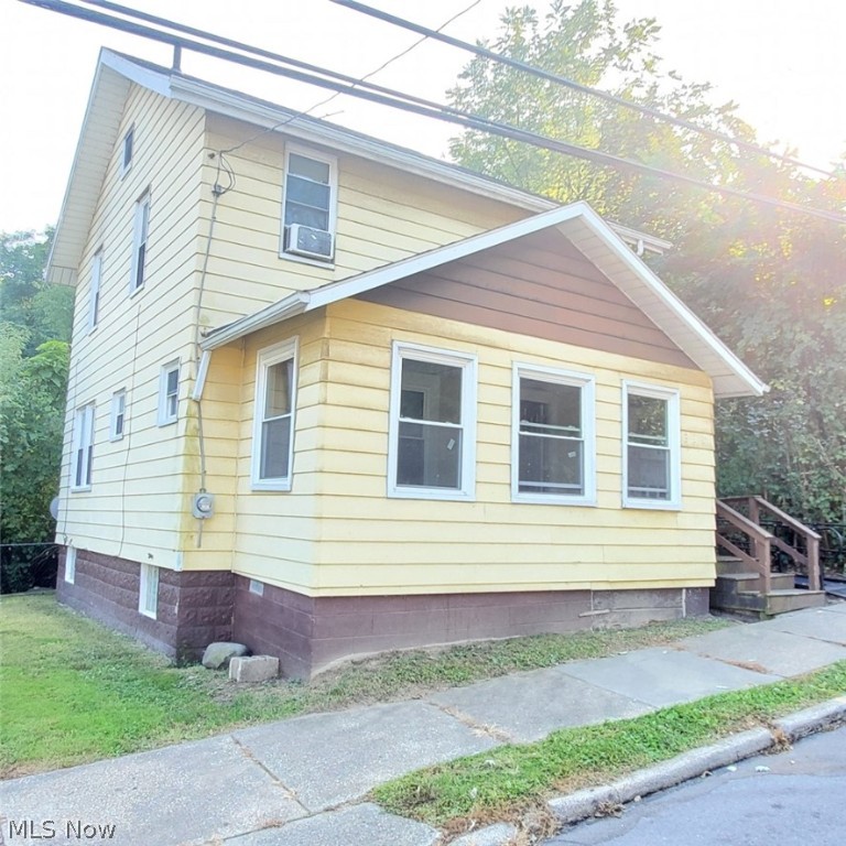 Nice 3 bedroom, 1 bath 2 story home. Great investment property. Currently rented with lease ending 6/30/21.