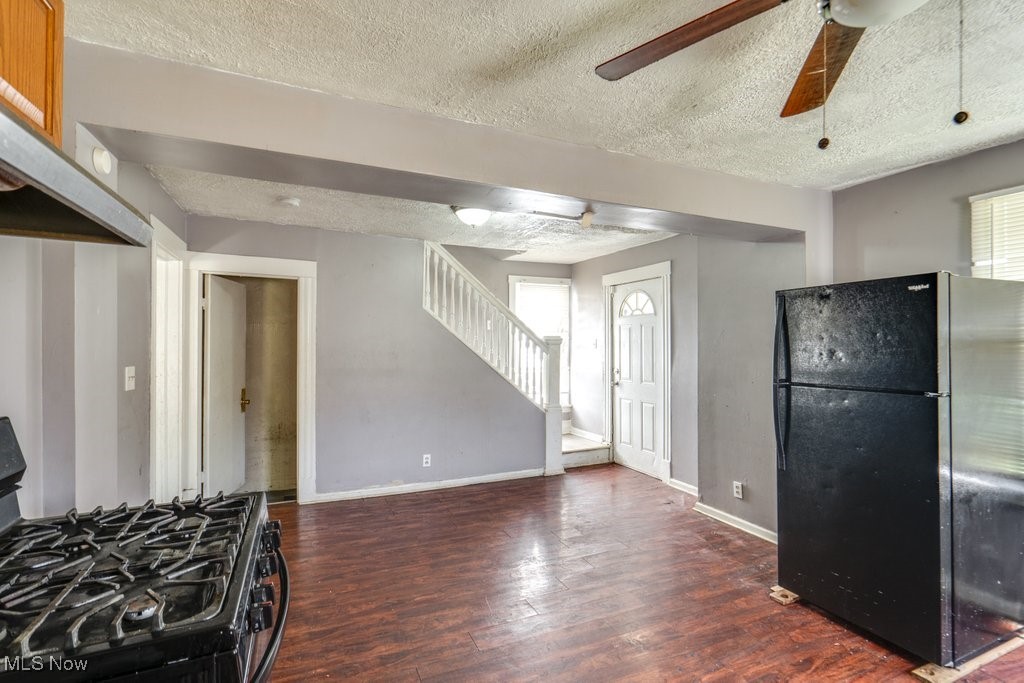 Mattie B & James F Leonards S - Residential