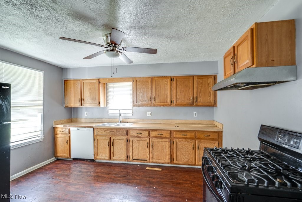 Mattie B & James F Leonards S - Residential