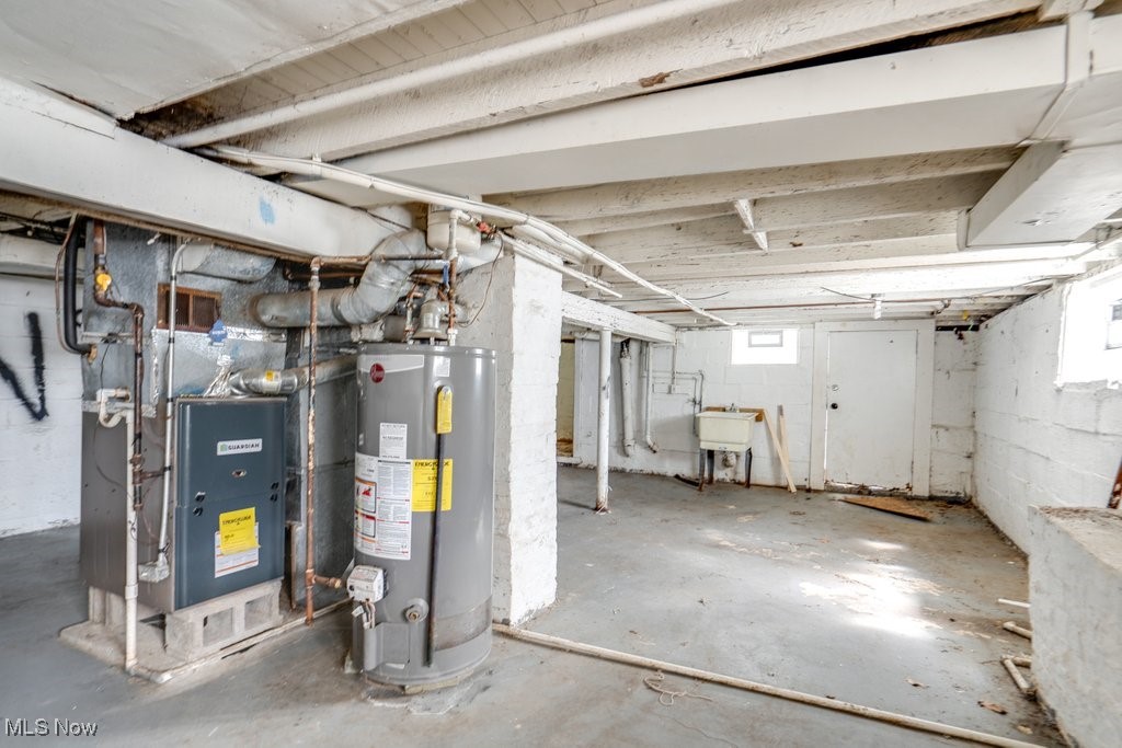 Mattie B & James F Leonards S - Residential