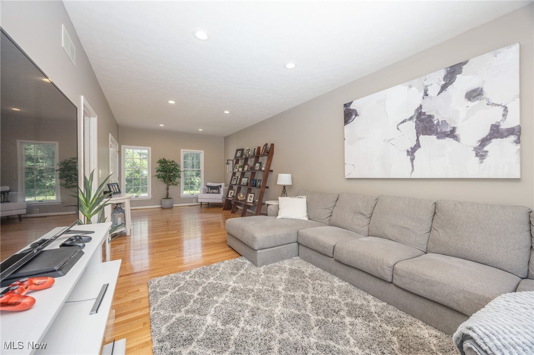 Pine Mdws Ph 02 - Residential