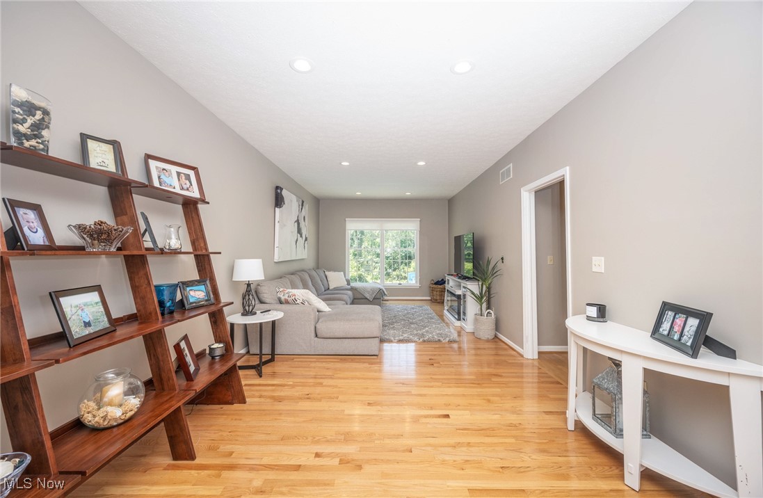 Pine Mdws Ph 02 - Residential