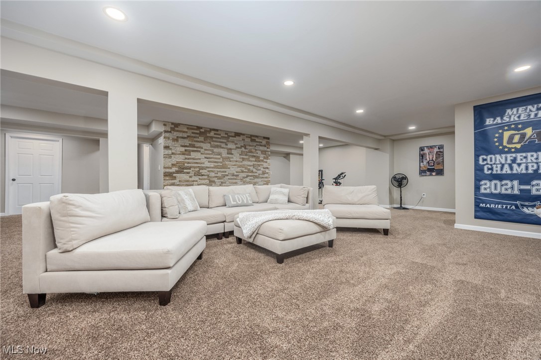 Pine Mdws Ph 02 - Residential