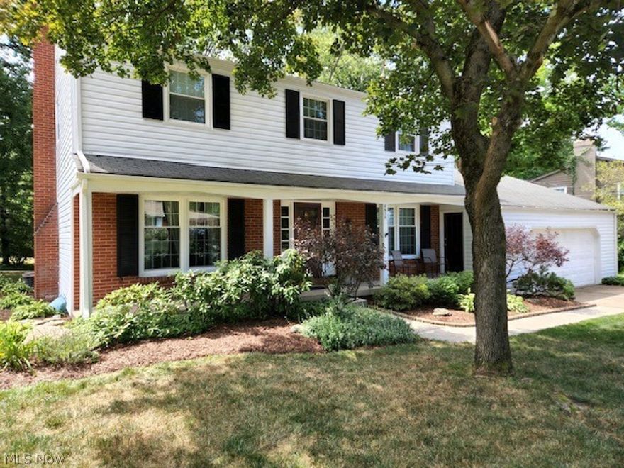 Welcome to 8638 Squirrel Hill DR , this well maintained 4 Bedroom 2 and 1/2 bath is just waiting for you to call it home.  Located near all that you would need, Shopping, restaurants, highways and more.  There are 3 great sized bedrooms and a spacious Owners Bedroom with its own full bath attached. A beautiful Living room, Kitchen and a spacious family room are only some of the features, a 3-season enclosed porch is off the family room. Plenty of storage space makes this house home. Schedule a showing fast, this one won't last long.
Home Warranty included!

AGENT RELATED TO SELER