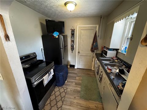 Tiny photo for 603 15th Street NE, Canton, OH 44714 (MLS # 5188000)