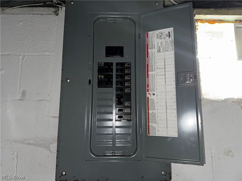 Tiny photo for 603 15th Street NE, Canton, OH 44714 (MLS # 5188000)