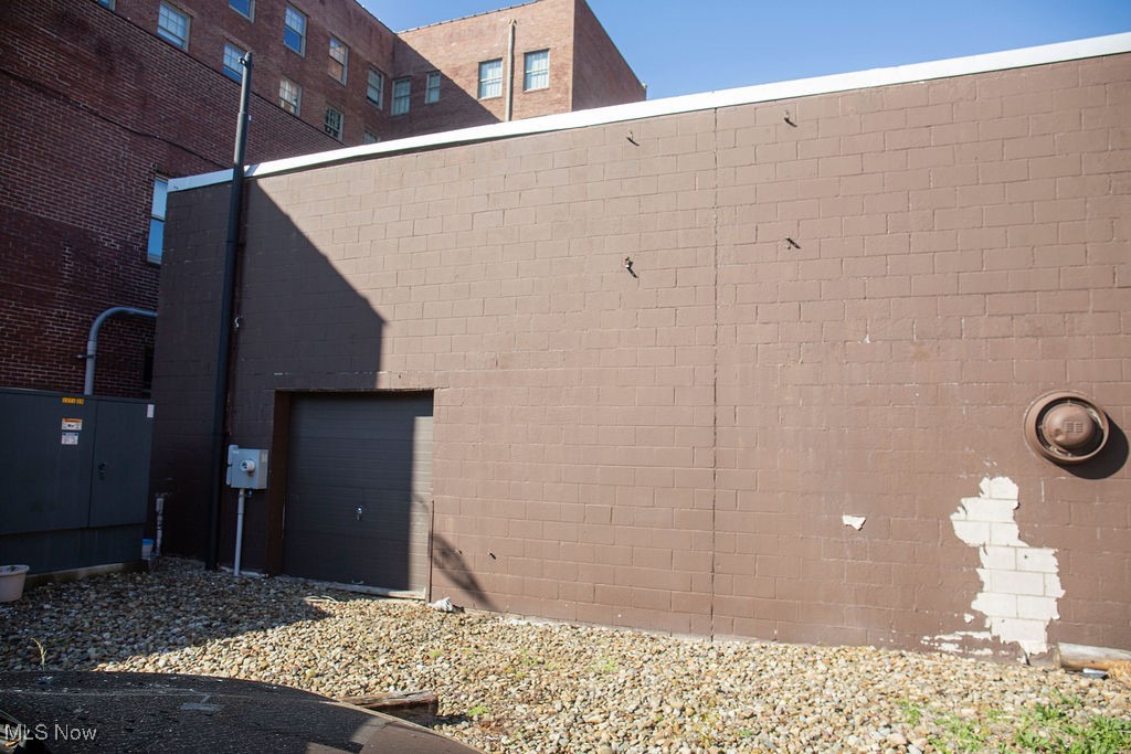 Connecticut Western Reserve - Commercial Sale