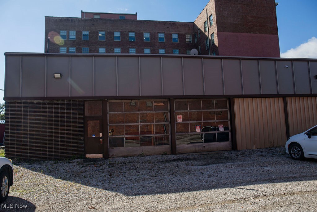 Connecticut Western Reserve - Commercial Sale