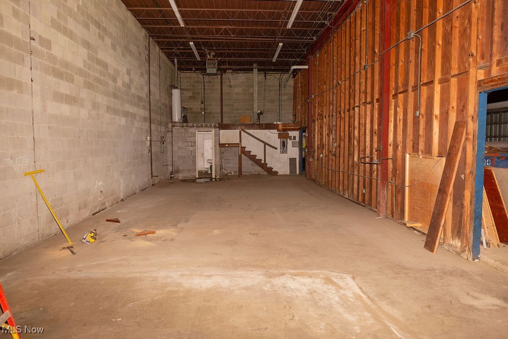 Connecticut Western Reserve - Commercial Sale