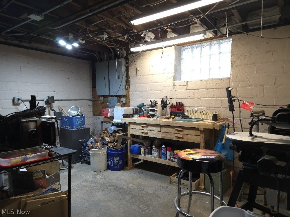 22 Newell 0157 - Residential Income