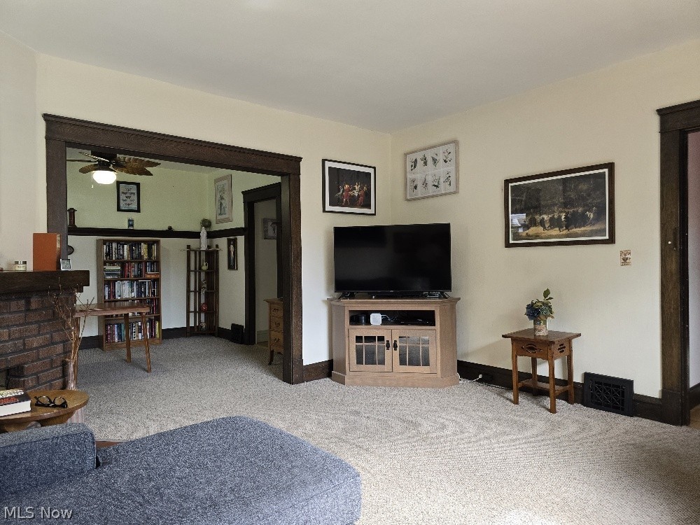 22 Newell 0157 - Residential Income