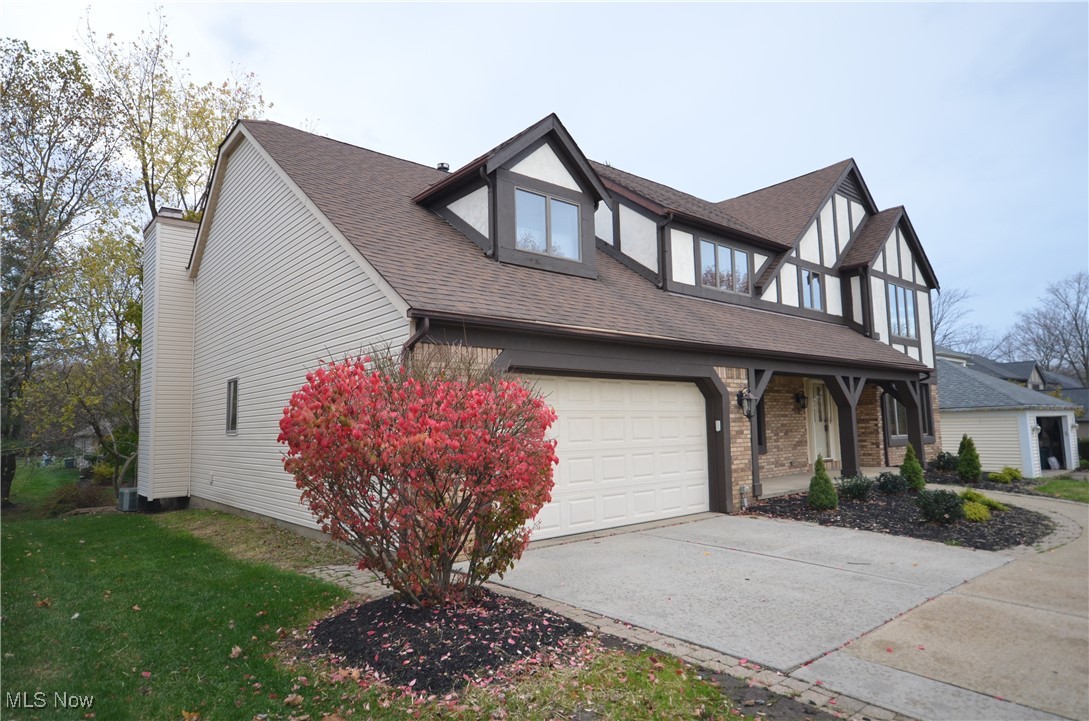 18104 Heritage Trail, Strongsville, Ohio image 2