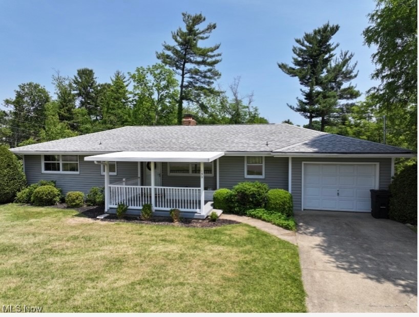Welcome to 132 Highland Acres! This charming ranch home is situated at the end of a cul-de-sac and located just minutes away from town. With updated features throughout paired with rich natural hardwood floors, this home effortlessly combines modern luxury and classic elegance. Don't miss this opportunity to own a home that offers both tranquility and convenience.
Agent is related to​​‌​​​​‌​‌​​​‌‌​​​‌‌‌​​‌​​‌‌​​​​ seller