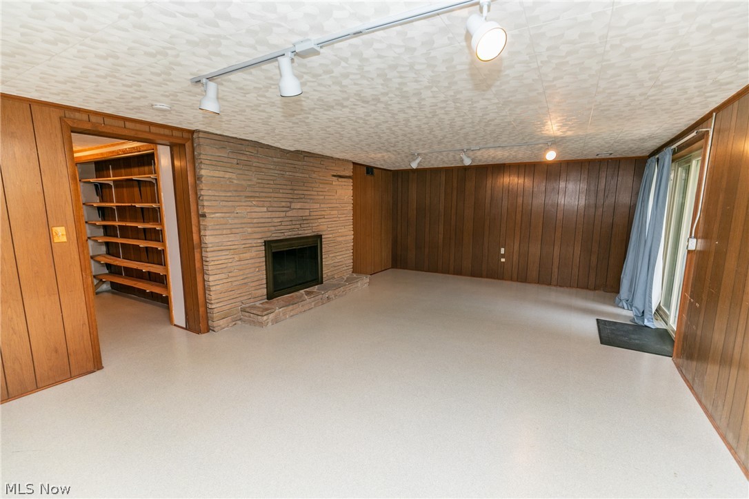 Marian Lake Estates - Residential