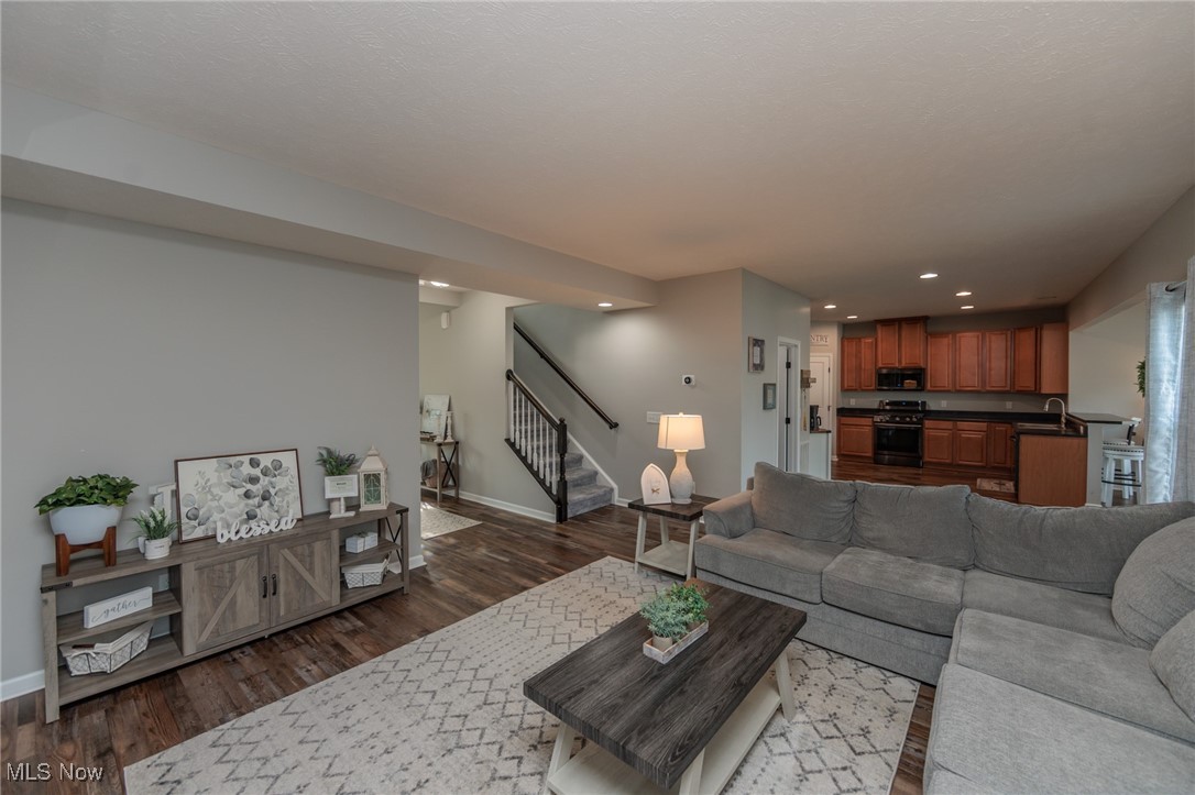 9071 Stonegate Circle, North Ridgeville, Ohio image 8