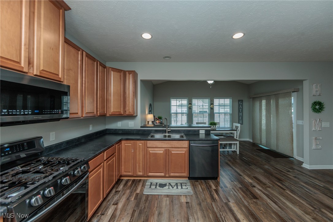 9071 Stonegate Circle, North Ridgeville, Ohio image 18