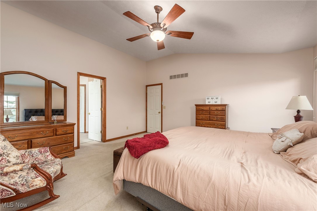 8373 Forest View Drive, Olmsted Falls, Ohio image 36