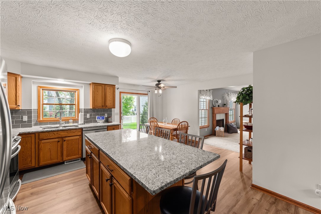 8373 Forest View Drive, Olmsted Falls, Ohio image 24