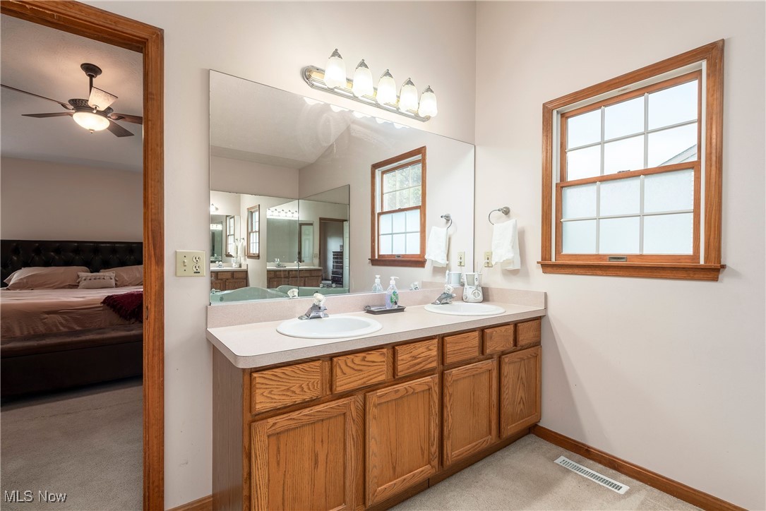 8373 Forest View Drive, Olmsted Falls, Ohio image 37
