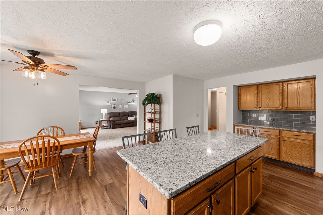 8373 Forest View Drive, Olmsted Falls, Ohio image 21