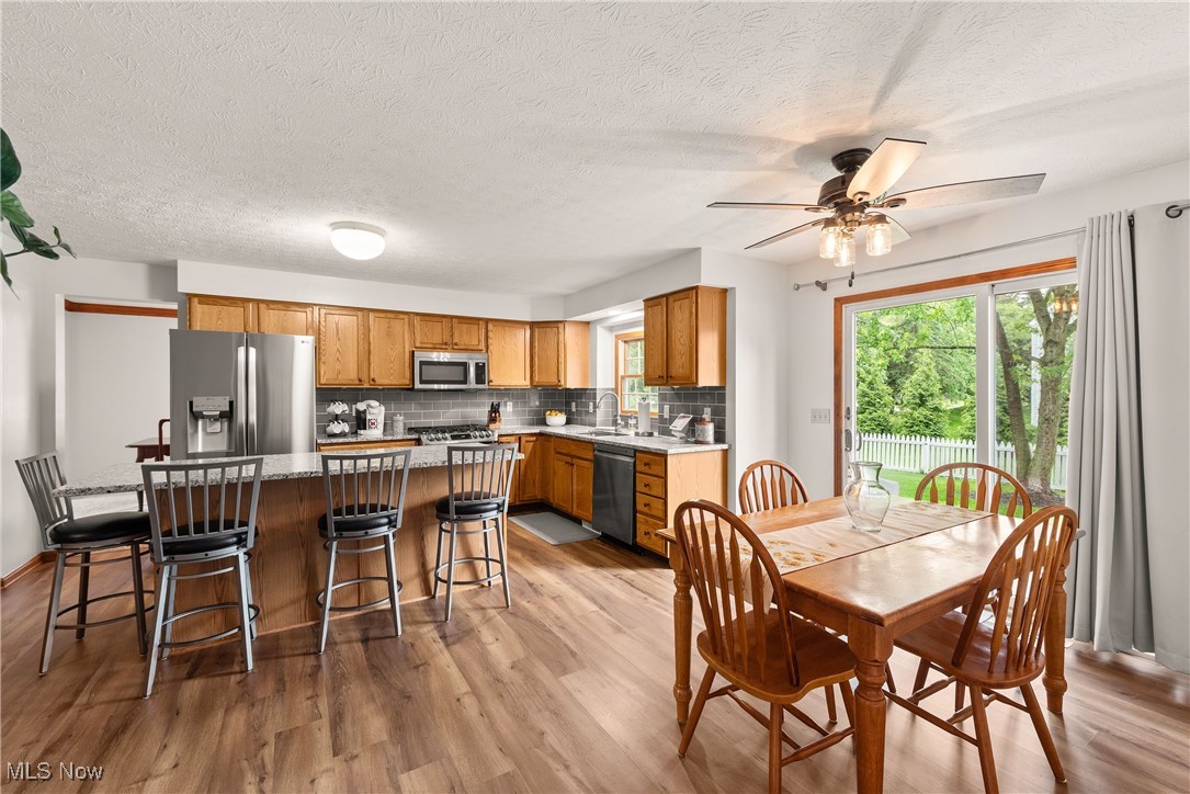 8373 Forest View Drive, Olmsted Falls, Ohio image 23