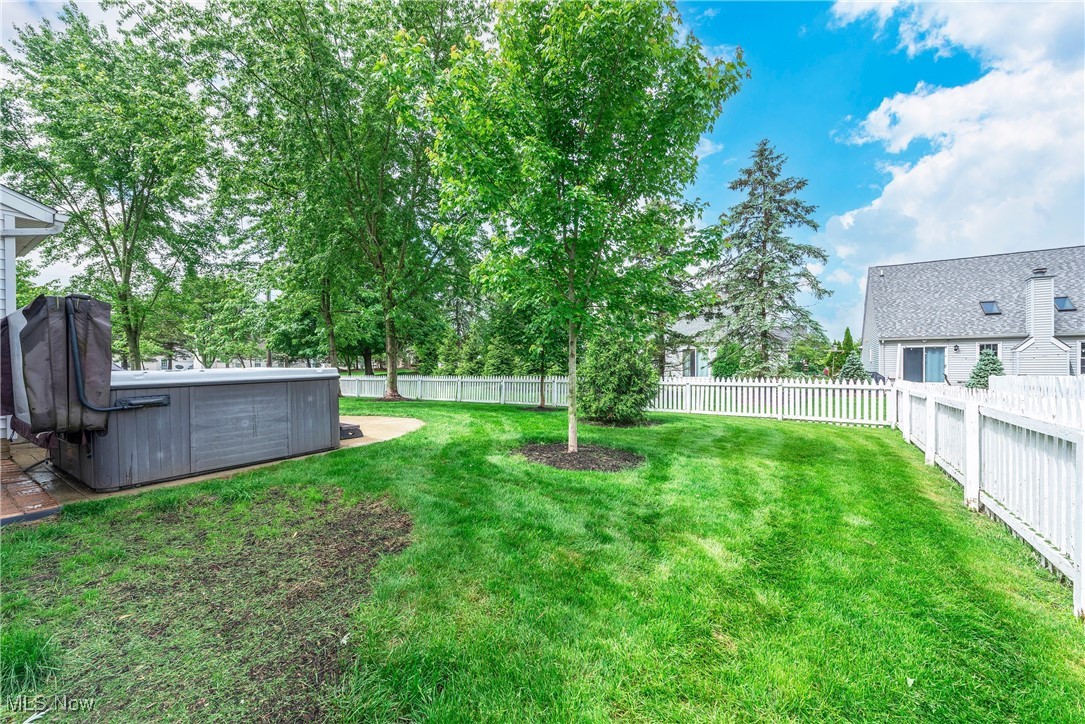 8373 Forest View Drive, Olmsted Falls, Ohio image 9