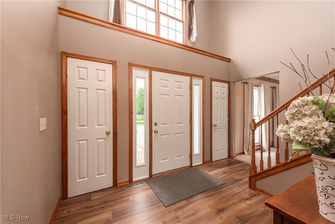 8373 Forest View Drive, Olmsted Falls, Ohio image 15