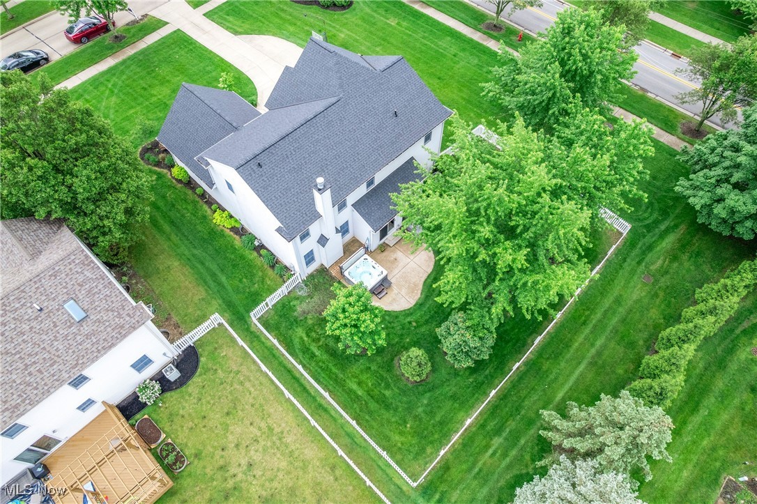 8373 Forest View Drive, Olmsted Falls, Ohio image 14
