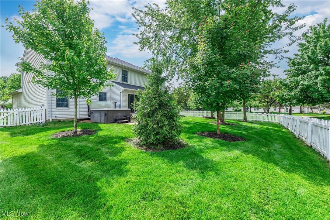 8373 Forest View Drive, Olmsted Falls, Ohio image 8