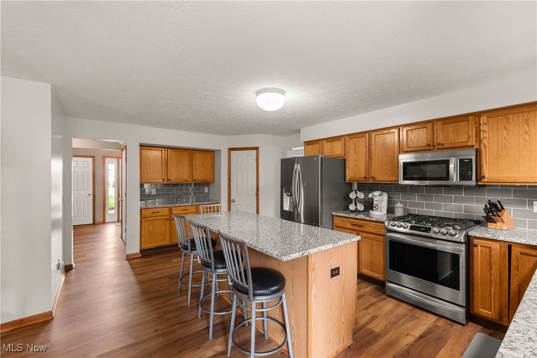 8373 Forest View Drive, Olmsted Falls, Ohio image 20